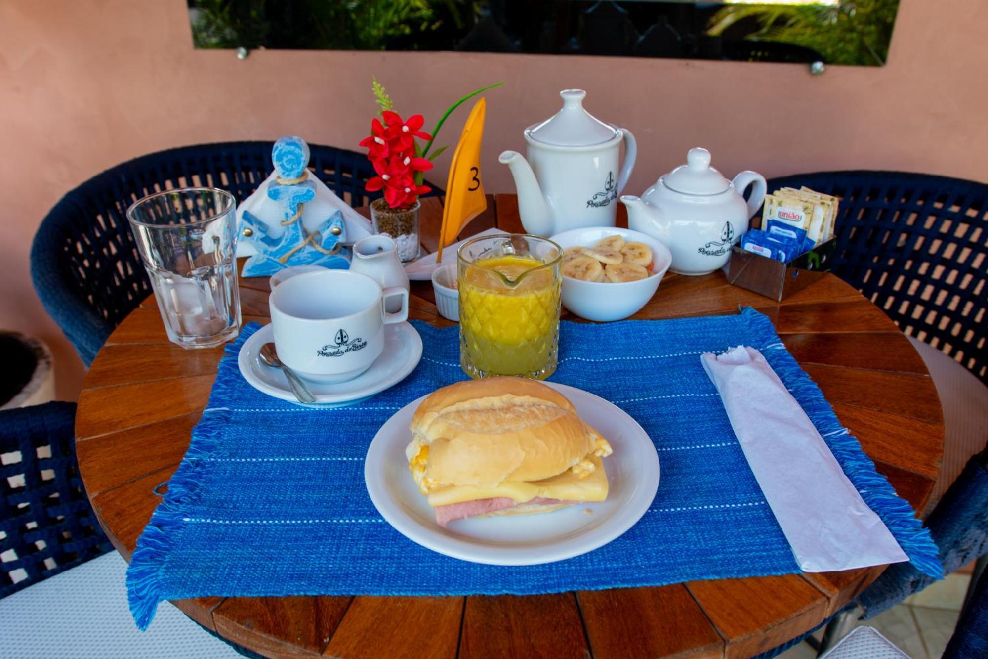 Cama e Café Pousada do Bispo Guest House Cabo Frio Esterno foto